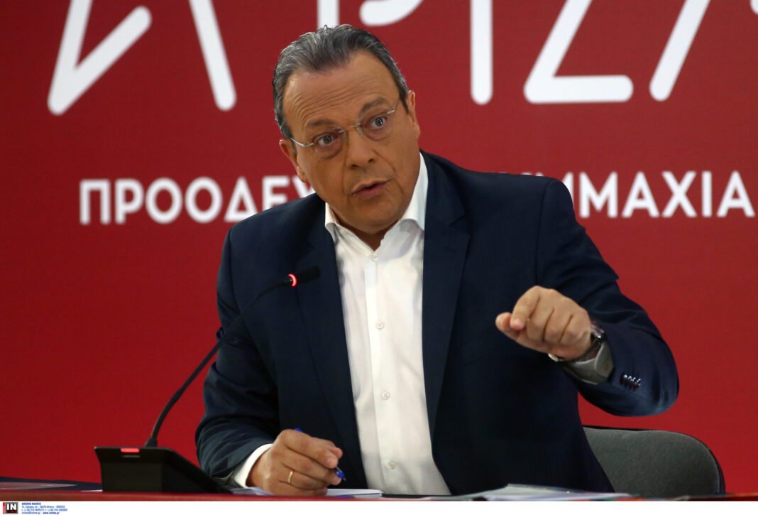 Σωκράτης-Φάμελλος-για-global-sumud:-«Η-Αλληλεγγύη-και-η-Δημοκρατία-δεν-τρομοκρατούνται,-δεν-φιμώνονται»