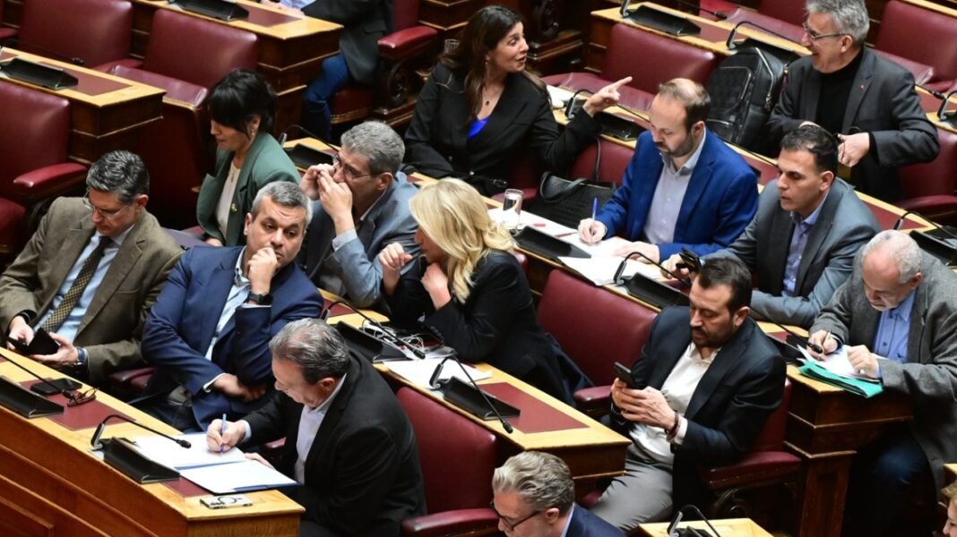 Αναταραχή στον ΣΥΡΙΖΑ ενόψει του κόμματος Τσίπρα: Τι συζήτησε ο Φάμελλος με τους… επίφοβους βουλευτές – Πιέζει η πλευρά Πολάκη