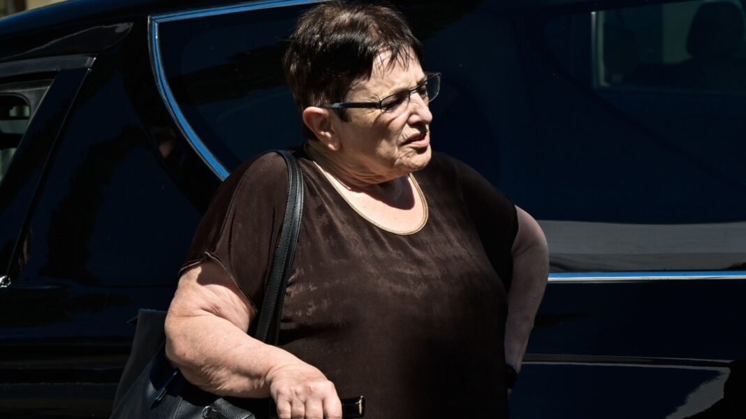 Στο Αγία Όλγα νοσηλεύτηκε η Αλέκα Παπαρήγα – Το «ευχαριστώ» στους γιατρούς και τους νοσηλευτές