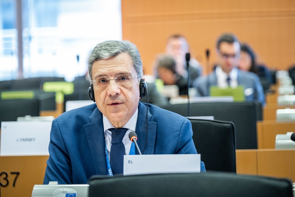 Αυτιάς-σε-Κομισιόν:-Ρίξτε-τις-τιμές-του-ρεύματος-και-βάλτε-φρένο-στην-ακρίβεια