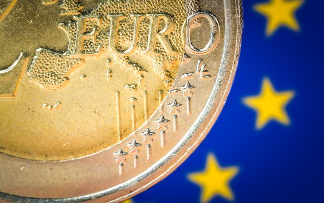 Έκθεση-ΕΚΤ:-Η-άνοδος-του-ευρώ-είναι-συγκυριακή