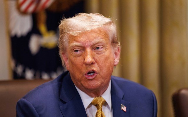 Τραμπ:-Η-κυβέρνηση-θα-πληρώσει-τους-στρατιώτες-στη-διάρκεια-του-shutdown-–-“Σκληραίνει”-η-στάση-των-Δημοκρατικών-για-τις-απολύσεις