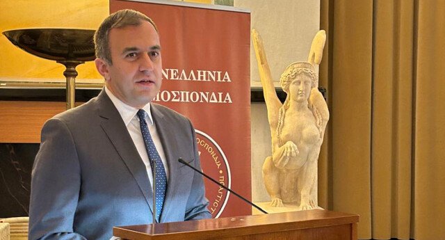 Χατζηβασιλείου:-Η-ελληνική-εθνική-ταυτότητα-των-Βλάχων-δεν-επιδέχεται-αμφισβήτησης