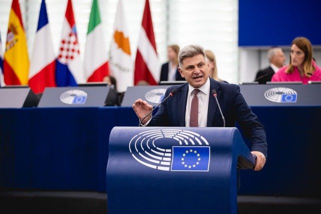 Φαραντούρης:-Το-Βερολίνο-να-εισπράξει-ένα-ηχηρό-«όχι»-απ’-την-Αθήνα-για-συμμετοχή-της-Τουρκίας-στο-safe