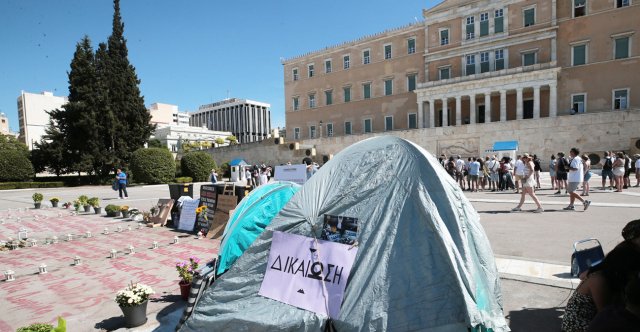 Γιατί-αποφάσισε-ο-Μητσοτάκης-η-ευθύνη-για-τον-Άγνωστο-Στρατιώτη-να-περάσει-στο-υπ.-Εθνικής-Άμυνας-–-Τα-μηνύματα-που-στέλνει