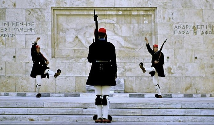 greece-to-transfer-control-of-tomb-of-the-unknown-soldier-to-the-army