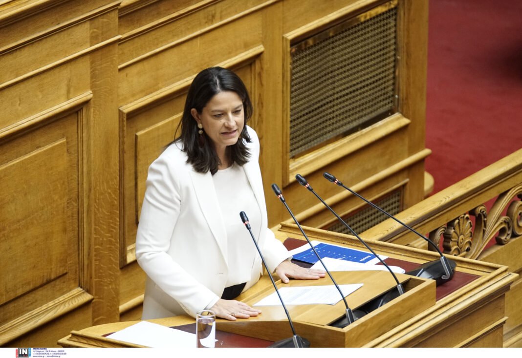 Βουλή:-Την-Τρίτη-εισάγεται-στην-Ολομέλεια-το-νομοσχέδιο-του-υπουργείου-Εργασίας-–-Κεραμέως:-Η-κυβέρνηση-νομοθετεί-υπέρ-των-εργαζομένων