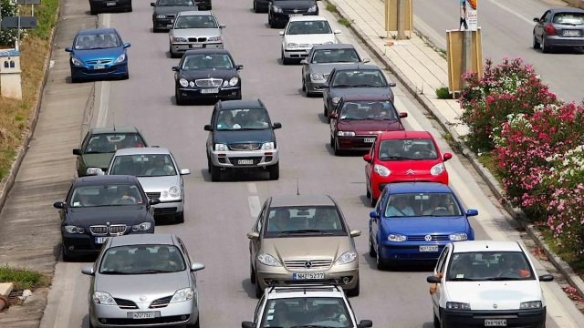 Τέλος-εποχής-για-τα-παλιά-αυτοκίνητα-–-Ερχεται-ΣΟΚ-στους-κατόχους
