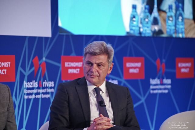 Φαραντούρης-στο-συνέδριο-του-economist: Βιώσιμος-πλανήτης-μόνο-με-βιώσιμη-κοινωνία-οικονομία