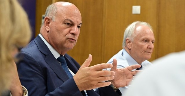 Τέσσερις-ώρες-κράτησε-η-ενημέρωση-Τσιάρα-στους-βουλευτές-της-ΝΔ-για-ΟΠΕΚΕΠΕ-και-ευλογιά