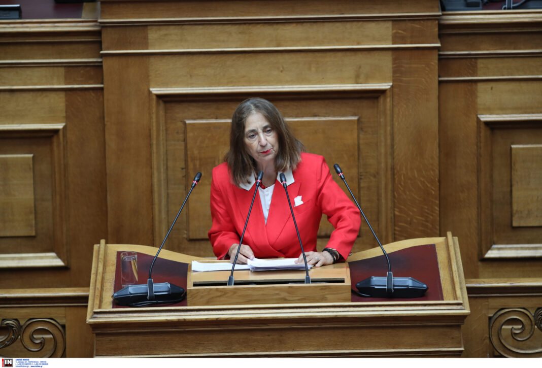 Βουλή:-Διεκόπη-η-συνεδρίαση-για-το-εργασιακό-νομοσχέδιο-–-Λιποθύμησε-η-εισηγήτρια-της-Ελληνικής-Λύσης-Μαρία-Αθανασίου