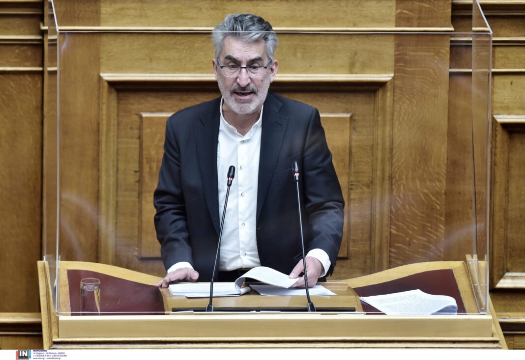 Θεόφιλος-Ξανθόπουλος-στον-realfm-97,8:-«Θα-παραμείνω-στον-ΣΥΡΙΖΑ-–-Δεν-είμαι-φαν-κλαμπ-του-τάδε-και-του-τάδε»