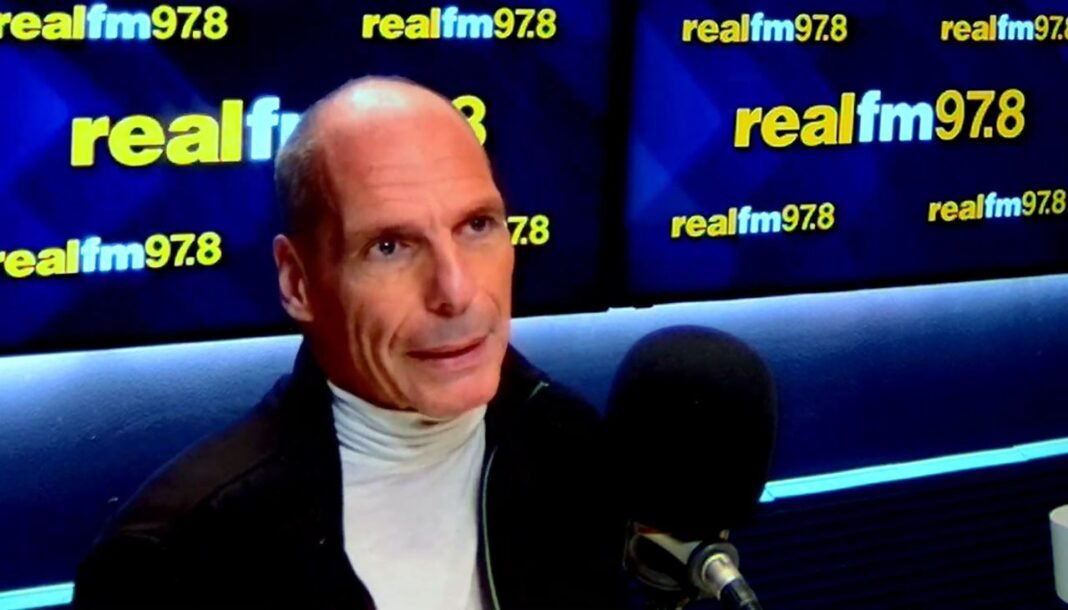 Βαρουφάκης-στον-realfm-97,8:-Δεν-μπορεί-να-υπάρξει-καμία-συνεργασία-με-την-λεγόμενη-συμβιβασμένη-Κεντροαριστερά