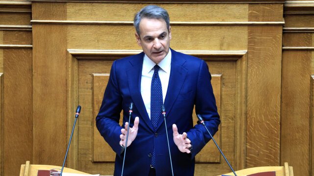 Μητσοτάκης-live-στη-Βουλή:-Η-Ελλάδα-στέκεται-πλέον-όρθια-και-περήφανη-–-Θα-συνιστούσα-αυτοσυγκράτηση-στους-ψευτοπατριώτες