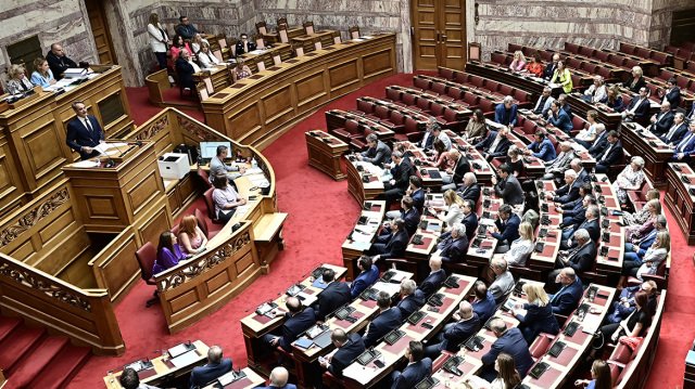 Βουλή:-Ψηφίστηκε-με-158-«ναι»-το-νέο-εργασιακό-νομοσχέδιο