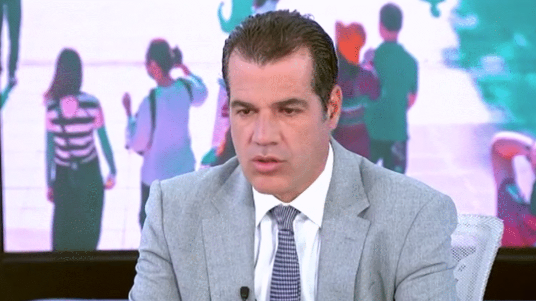 Πλεύρης: Ο Άγνωστος Στρατιώτης αναφέρεται σε όσους πέθαναν για να είμαστε ελεύθεροι – Τα ονόματα για τα Τέμπη δεν προσβάλλουν αλλά δεν έπρεπε να είναι εκεί