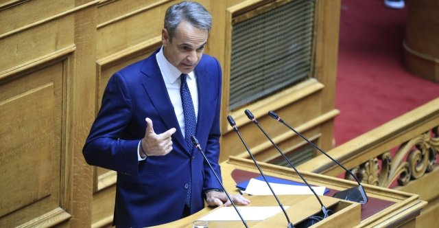Μητσοτάκης-σε-Ανδρουλάκη:-Θα-πιάνατε-τον-Τραμπ-από-το-πέτο-και-θα-του-λέγατε-«go-back»;