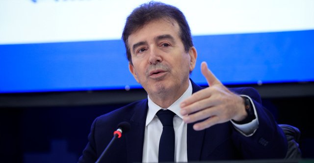 Χρυσοχοΐδης:-Σωστή-και-μετρημένη-η-απόφαση-της-κυβέρνησης-για-το-Μνημείο-του-Άγνωστου-Στρατιώτη