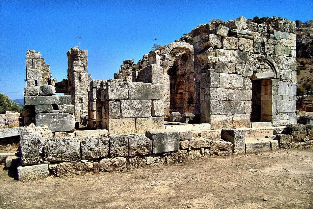 roman-era-hospital-converted-into-byzantine-church-found-in-ancient-kaunos,-turkey