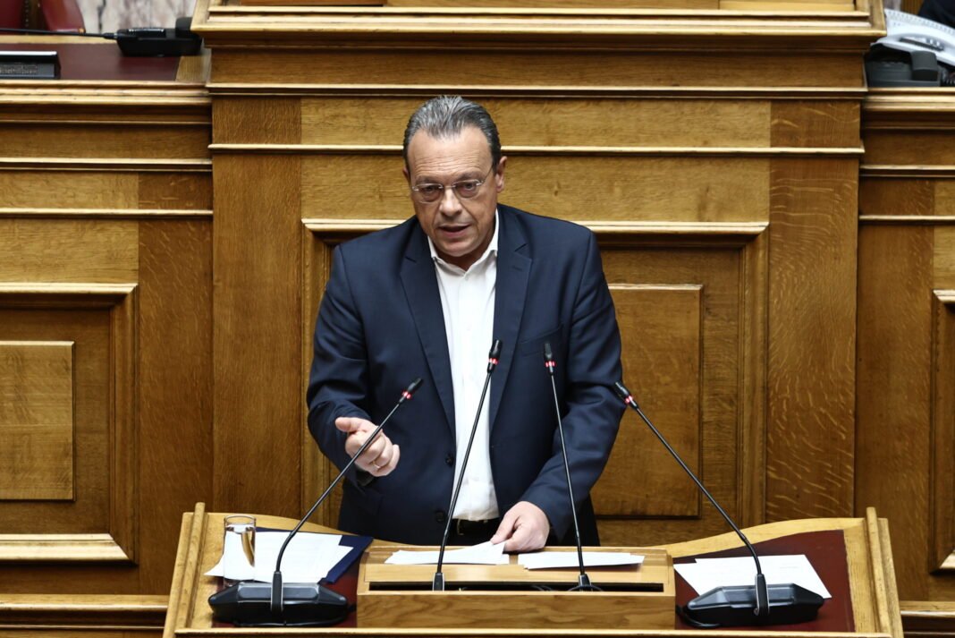 Φάμελλος:-Η-κυβέρνηση-καταφεύγει-στα-ψέματα-και-στην-παραπλάνηση-και-για-την-εξωτερική-πολιτική