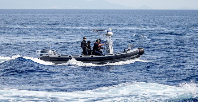Ναυάγιο-με-βάρκα-που-μετέφερε-μετανάστες-στη-Χίο-–-Χτύπησε-στα-βράχια,-νεκρές-δύο-γυναίκες