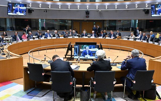 stablecoins:-Τα-ψηφιακά-νομίσματα-που-αλλάζουν-το-παγκόσμιο-σύστημα-πληρωμών