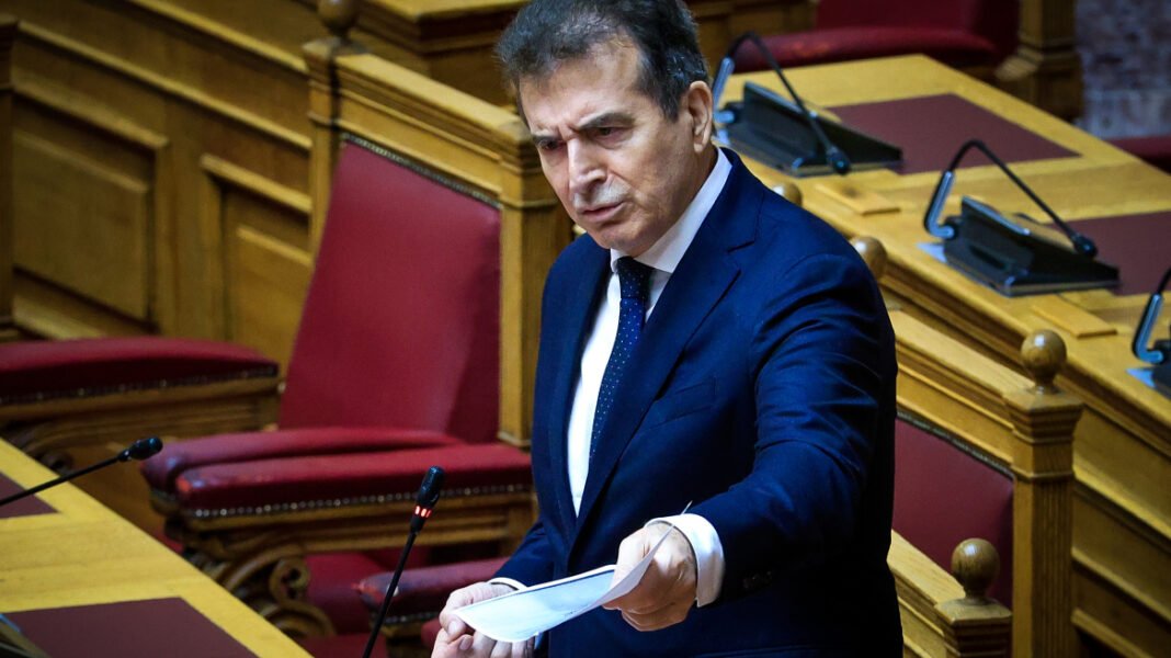 Χρυσοχοΐδης σε Κωνσταντοπούλου: Δεν υπάρχουν γνωστοί – άγνωστοι στις διαδηλώσεις που σχετίζονται με την Αστυνομία – Είναι γνωστοί και πολύ παραβατικοί