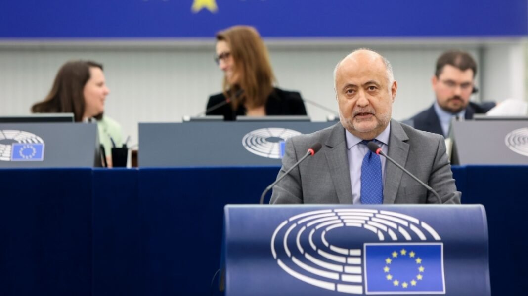 Δημήτρης Τσιόδρας: Να διατηρηθεί ξεχωριστό ταμείο για τη δημόσια υγεία στον επόμενο προϋπολογισμό της ΕΕ