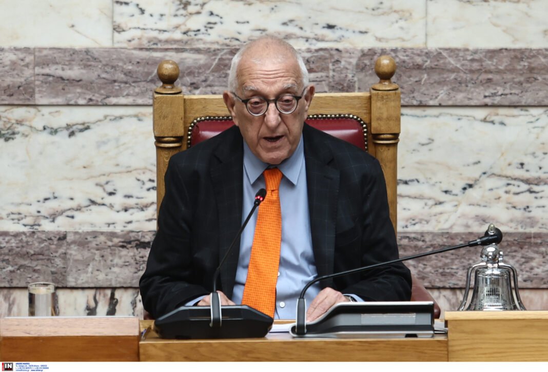 Απάντηση Κακλαμάνη σε Βελόπουλο: Ο ρόλος μου ως πρόεδρος της Βουλής είναι να ενώνω