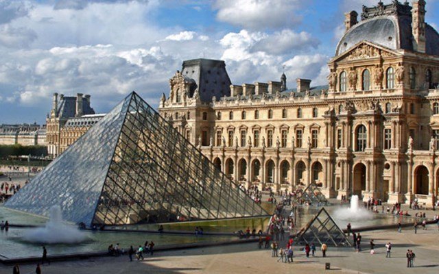 Γαλλία:-Άνοιξε-ξανά-το-Μουσείο-του-Λούβρου-μετά-την-κλοπή