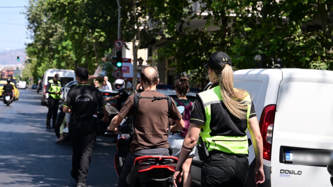 Εφαρμογή-με-1-εκατ.-«κατασκόπους»-ετοίμαζε-η-ομάδα-που-κάρφωνε-μέσω-viber-τα-μπλόκα-της-tροχαίας Εφαρμογή-με-1-εκατ.-«κατασκόπους»-ετοίμαζε-η-ομάδα-που-κάρφωνε-μέσω-viber-τα-μπλόκα-της-tροχαίας