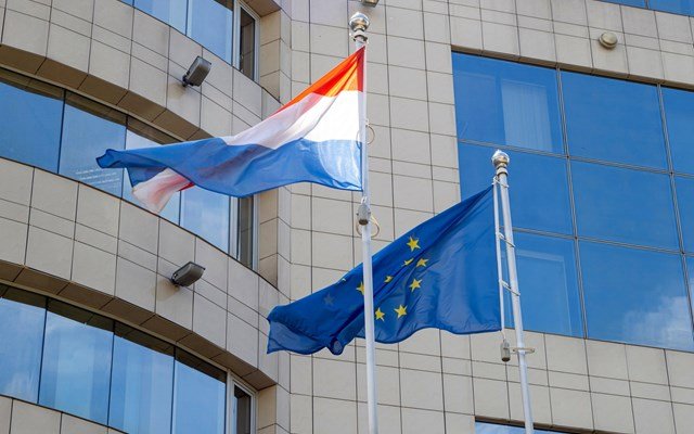 Ολλανδία:-Το-αεροδρόμιο-του-Άμστερνταμ-ακυρώνει-δεκάδες-πτήσεις-λόγω-επικείμενης-καταιγίδας