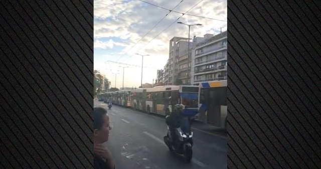 Κομβόι-λεωφορείων-στη-Βασιλίσσης-Σοφίας,-1.500-οπαδοί-της-Αμπερντίν-πάνε-Νέα-Φιλαδέλφεια-για-το-ματς-με-την-ΑΕΚ Κομβόι-λεωφορείων-στη-Βασιλίσσης-Σοφίας,-1.500-οπαδοί-της-Αμπερντίν-πάνε-Νέα-Φιλαδέλφεια-για-το-ματς-με-την-ΑΕΚ