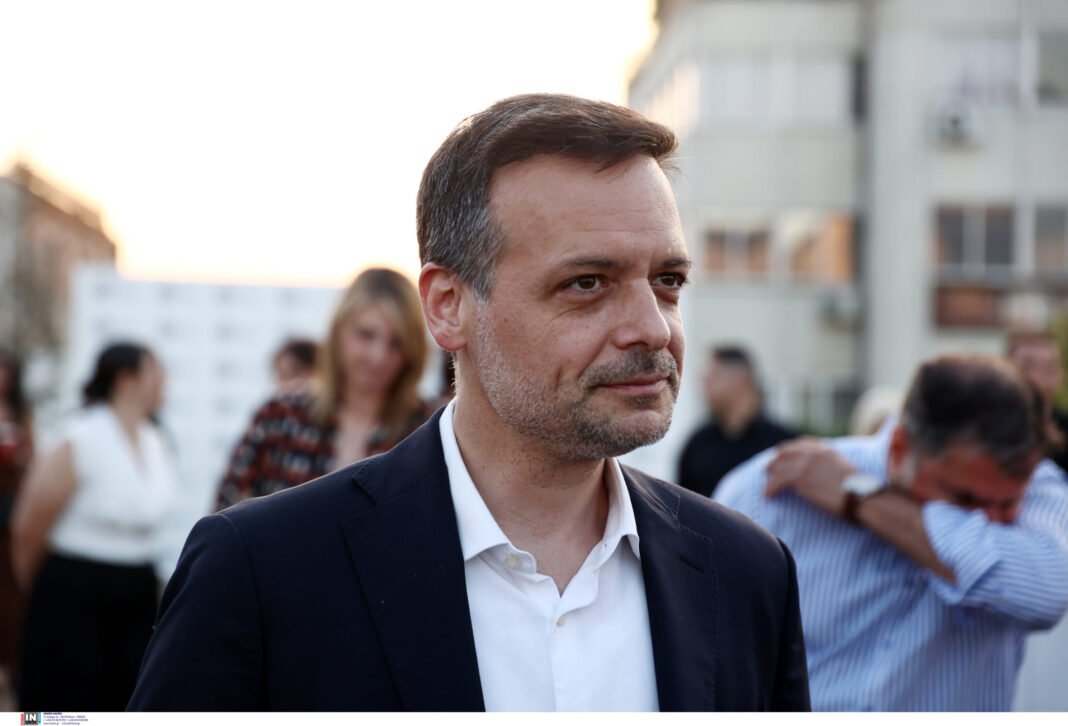 Χάρης Δούκας: «Ο απαιτούμενος σεβασμός στο Μνημείο του Άγνωστου Στρατιώτη ακόμα αναζητείται»