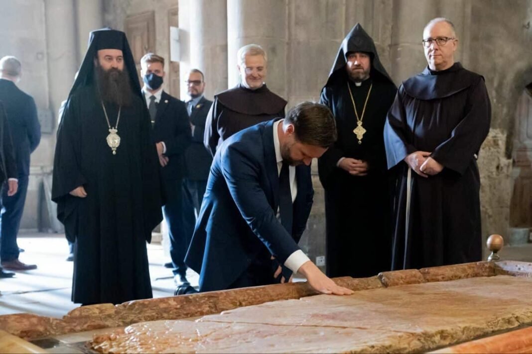 vice-president-jd-vance-“deeply-moved”-at-church-of-holy-sepulchre-visit vice-president-jd-vance-“deeply-moved”-at-church-of-holy-sepulchre-visit