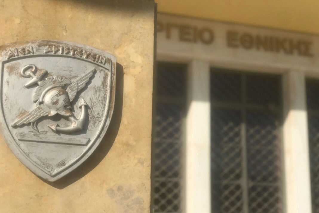 Το-υπουργείο-Εθνικής-Άμυνας-απαντά-στον-Χάρη-Δούκα:-Δεν-θα-επιτρέψουμε-την-υποβάθμιση-του-Μνημείου-του-Αγνώστου-Στρατιώτη Το-υπουργείο-Εθνικής-Άμυνας-απαντά-στον-Χάρη-Δούκα:-Δεν-θα-επιτρέψουμε-την-υποβάθμιση-του-Μνημείου-του-Αγνώστου-Στρατιώτη
