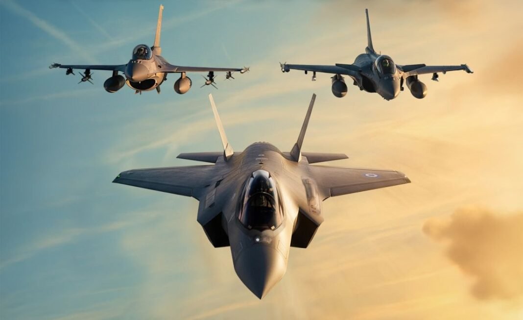 Γιορτή-Πολεμικής-Αεροπορίας:-Ένα-f-35-στον-Φλοίσβο-και-μικροί-στα-κοκ-πιτ-αεροπλάνων-και-εξομοιωτών-–-binteo Γιορτή-Πολεμικής-Αεροπορίας:-Ένα-f-35-στον-Φλοίσβο-και-μικροί-στα-κοκ-πιτ-αεροπλάνων-και-εξομοιωτών-–-binteo