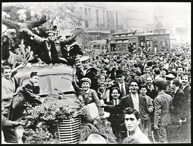 The Unstoppable Wave: Greeks’ Patriotic Fever After Historic “OXI”