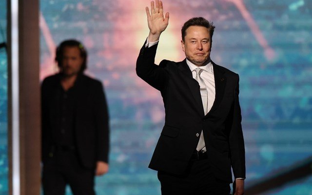 Ο Μασκ θα μπορούσε να αποχωρήσει από την Tesla εάν απορριφθεί το πακέτο αποδοχών ύψους 1 τρισ. δολαρίων