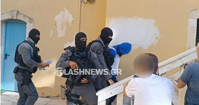 Με-αλεξίσφαιρο-στον-εισαγγελέα-ο-23χρονος-από-το-ματωμένο-γλέντι-στην-Κρήτη-–-Ποιος-είναι-ο-βασικός-ισχυρισμός-του Με-αλεξίσφαιρο-στον-εισαγγελέα-ο-23χρονος-από-το-ματωμένο-γλέντι-στην-Κρήτη-–-Ποιος-είναι-ο-βασικός-ισχυρισμός-του