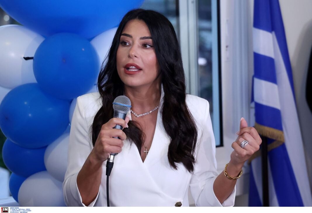 Ένταση-on-air-με-την-Λατινοπούλου-–-«Ζήτω-ο-Μεταξάς-–-Να-απολυθούν-“σκουπίδια”-εκπαιδευτικοί» Ένταση-on-air-με-την-Λατινοπούλου-–-«Ζήτω-ο-Μεταξάς-–-Να-απολυθούν-“σκουπίδια”-εκπαιδευτικοί»