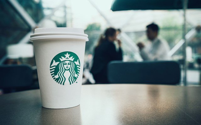 starbucks:-Αυξήθηκαν-οι-συγκρίσιμες-πωλήσεις-το-τελευταίο-τρίμηνο