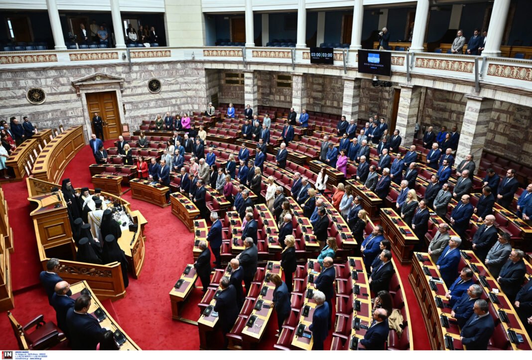 boυλή:-Ψηφίστηκε-το-ερανιστικό-νομοσχέδιο-εν-μέσω-έντονης-πολιτικής-αντιπαράθεσης
