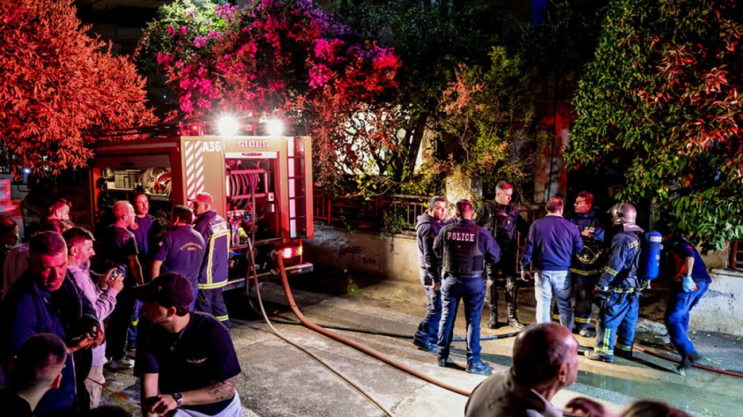 Έβαλε σακούλα στο κεφάλι του αδερφού του και μετά έκαψε το σπίτι – Το χρονικό της πυρκαγιάς στο Ηράκλειο με νεκρούς μάνα και γιο