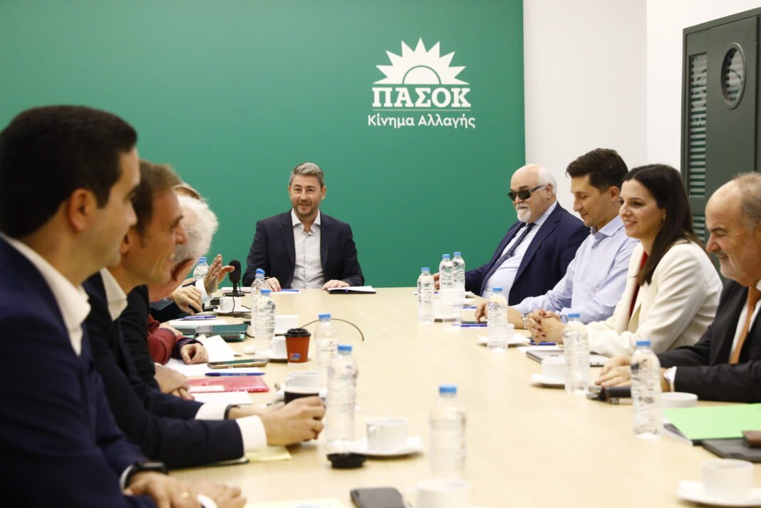 Ανδρουλάκης στην Πολιτική Γραμματεία της ΚΟΕΣ: «Δεν αξίζει στον κόσμο του ΠΑΣΟΚ να γίνονται λάθος δηλώσεις ή δηλώσεις που μπορεί να παρερμηνευτούν»