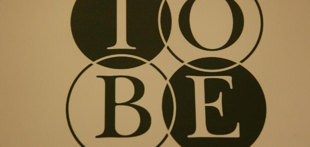 ΙΟΒΕ: Μικρή βελτίωση του κλίματος, αλλά υποχωρεί η καταναλωτική εμπιστοσύνη