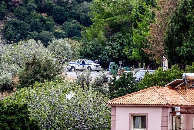 Πληροφορίες ότι αναμένεται να παραδοθούν τα τρία καταζητούμενα αδέλφια για το μακελειό στα Βορίζια