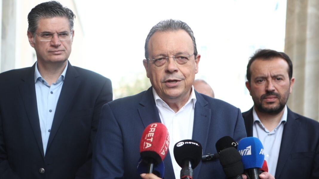 Φάμελλος: Η αναβολή της συζήτησης για τα ΕΛΤΑ είναι κοινοβουλευτικά απαράδεκτη και δείχνει την οξεία κυβερνητική κρίση