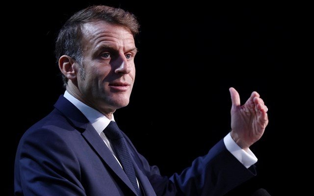 Γαλλία: Ο πρόεδρος Μακρόν συζήτησε με εφήβους για τον εθισμό και την παρενόχληση στο διαδίκτυο