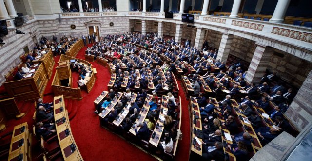 Επανεμφάνιση της «ομάδας των 11» της ΝΔ με ερώτηση στον Παπασταύρου – «Το κόστος ενέργειας επιβαρύνει βιομηχανίες και νοικοκυριά»